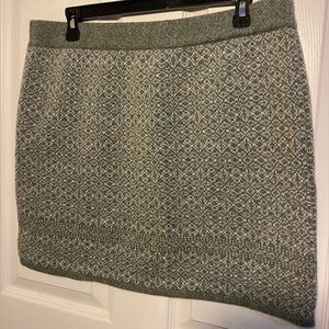 Everest Designs Wool Skirts- Size Large